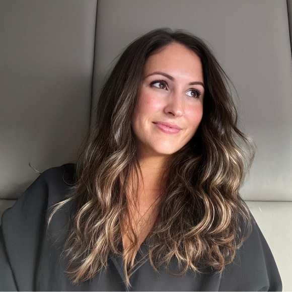 Meet your Posher, Lauren! - Picture 1 of 1